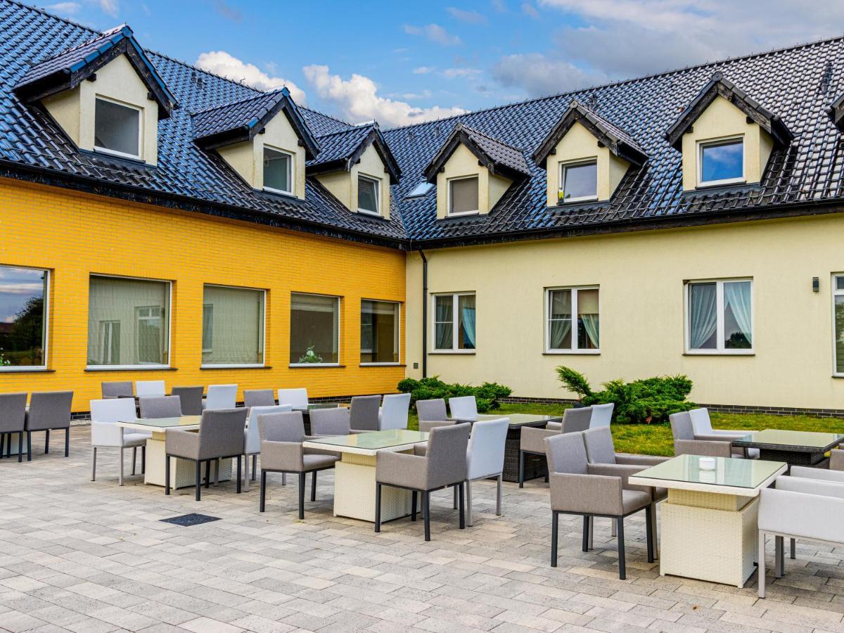 Pensjonat Zielone Wzgórze Lipiany Exterior foto